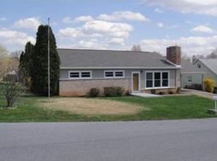 907 Blue Bell Ave, Harrisburg, PA 17112
