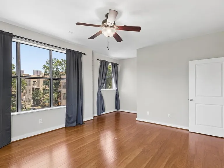 238 Walker St SW #37 — Photo 16