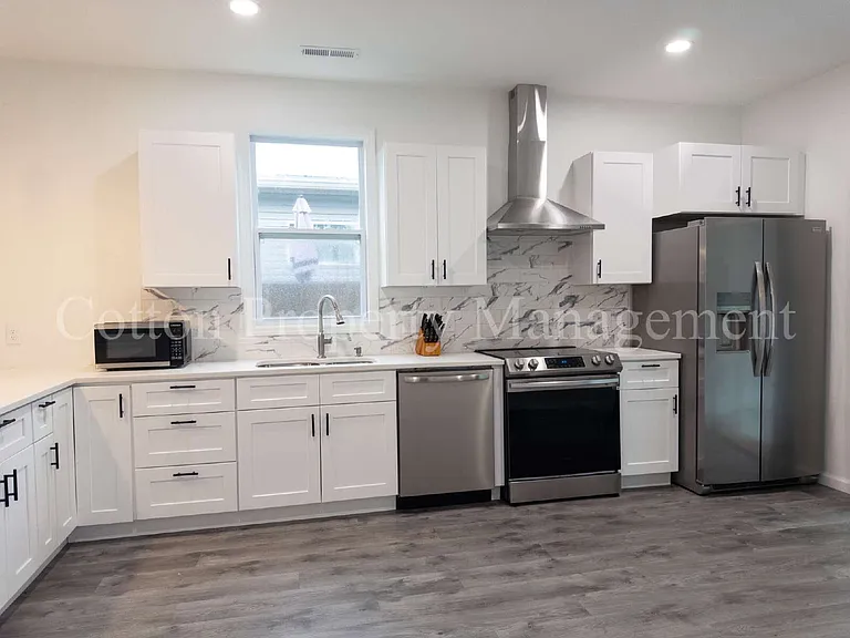 2709 Worth Dr — Photo 9