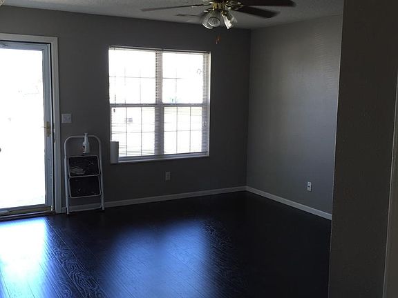 Family room living / dining area