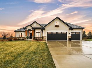 W279N9061 S Red Fox Run, Hartland, WI 53029