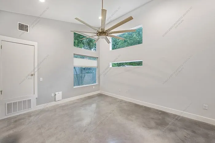 505 W Odell St #2 — Photo 8