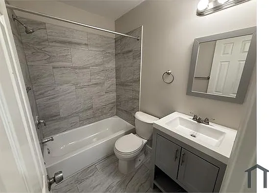 1 bed, 450 sqft, $2,350 — Photo 3