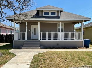 202 Loretta Pl, San Antonio, TX 78210