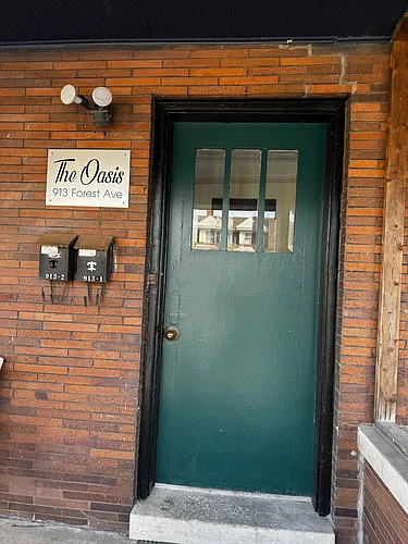 913 Forest Ave #1 Photo 1