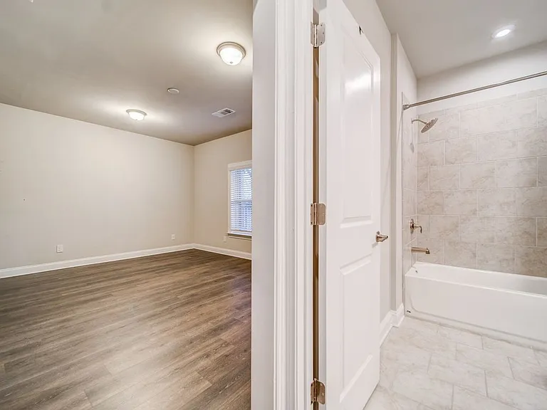 1363 Harris Way S — Photo 14