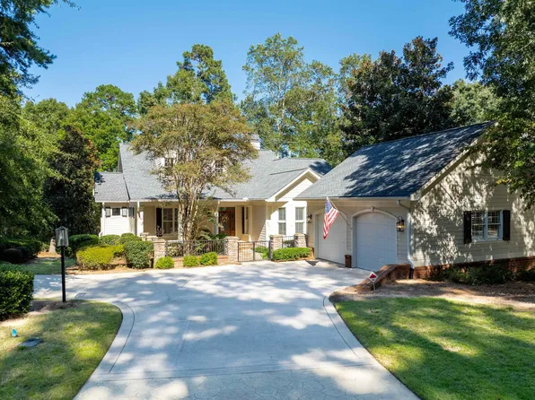 1141 Gussies Knl, Greensboro, GA 30642