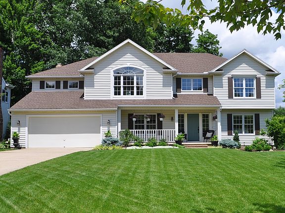2nd image of 6551 Woodbury Dr