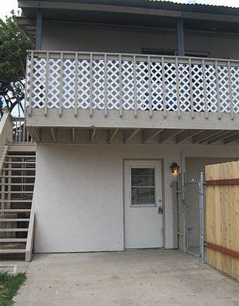 4513 view from inside yard