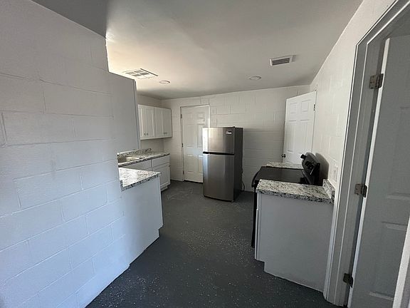 4th image of 1540 W Desert Cove Ave #B