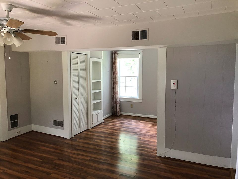 272 North Main Street 272 N Main St North Brookfield, MA Zillow