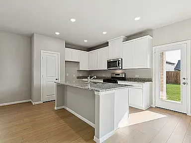 920 Santa Lucia Dr — Photo 2