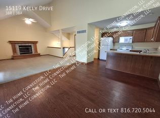 15119 Kelly Dr, Smithville, MO 64089