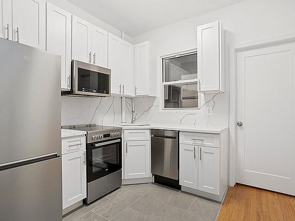 2nd image of 221 E 89th St APT 2A