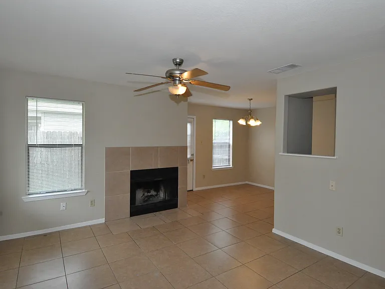 12304 Abney Dr #D — Photo 3