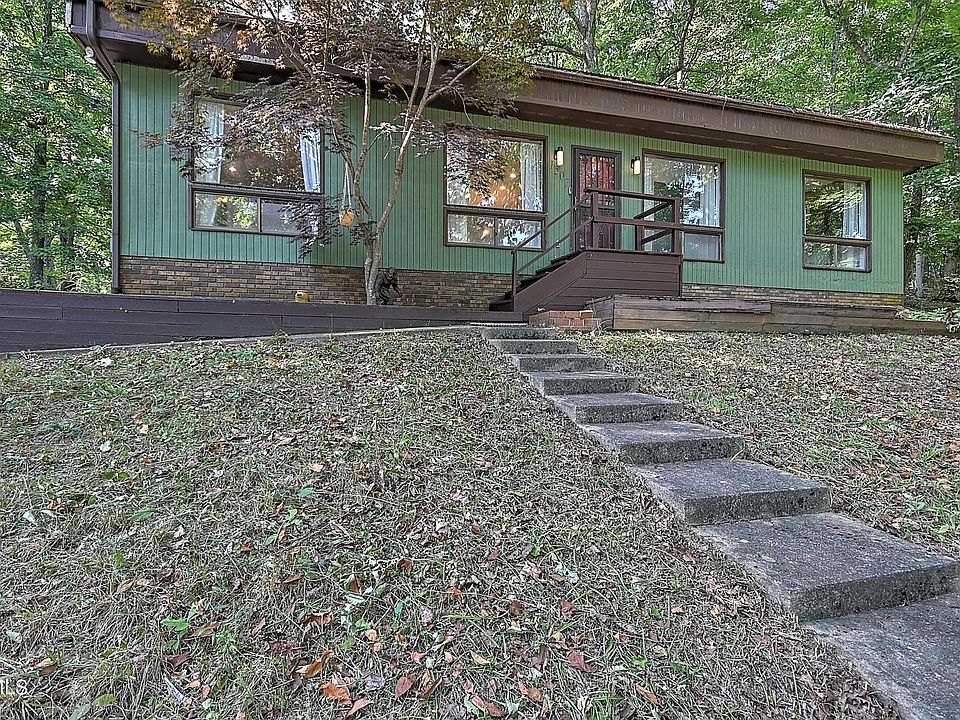 1st image of 1507 Woodridge Dr