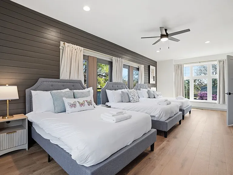 S Lewis Pl — Photo 28