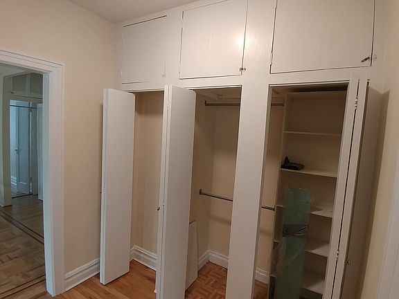 5th image of 2505 24th Ave APT 2B
