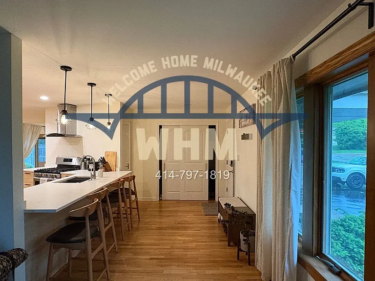 4233 W Carmel Dr — Photo 3
