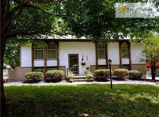 313 NE Sharon Dr, Lees Summit, MO 64063