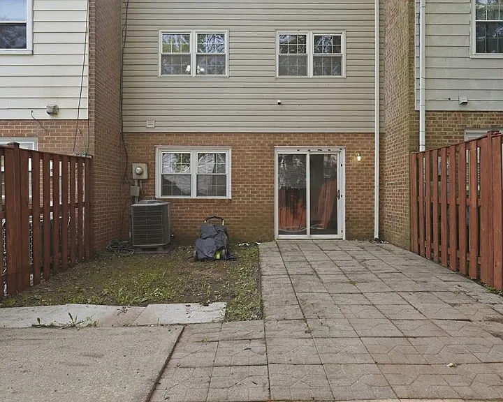 9178 Laurelwood Ct — Photo 38