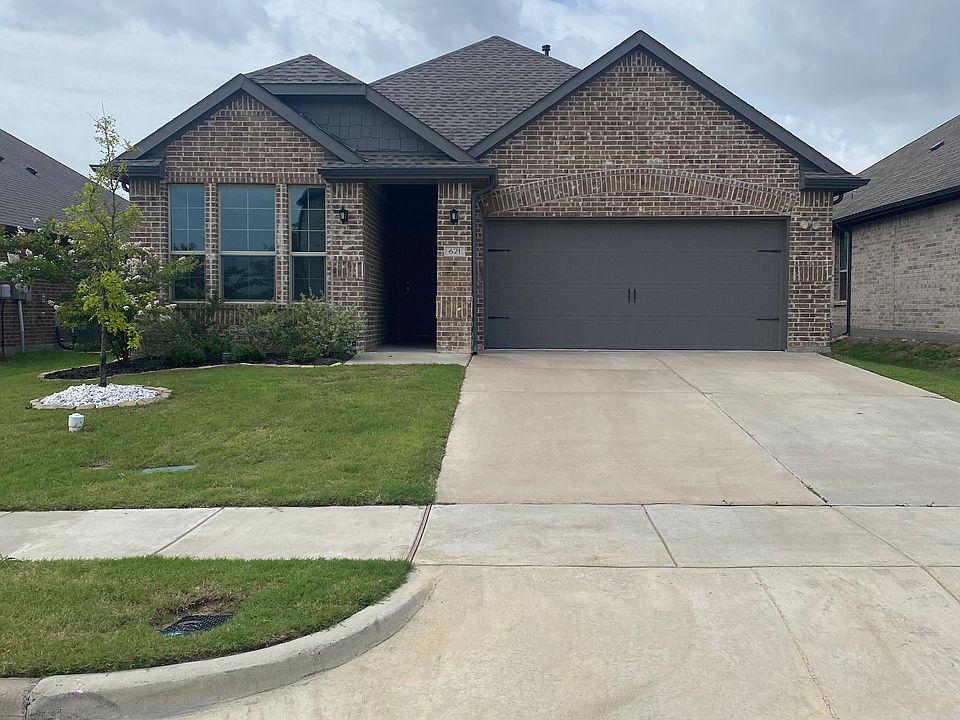 1st image of 621 Torey Pines Dr