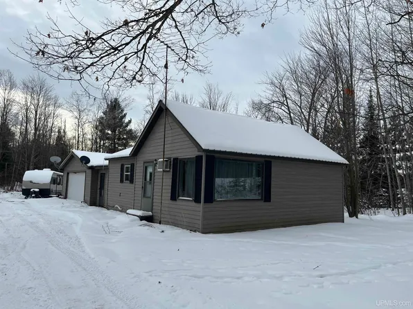 715 Us Hwy, Armstrong Creek, WI 54103