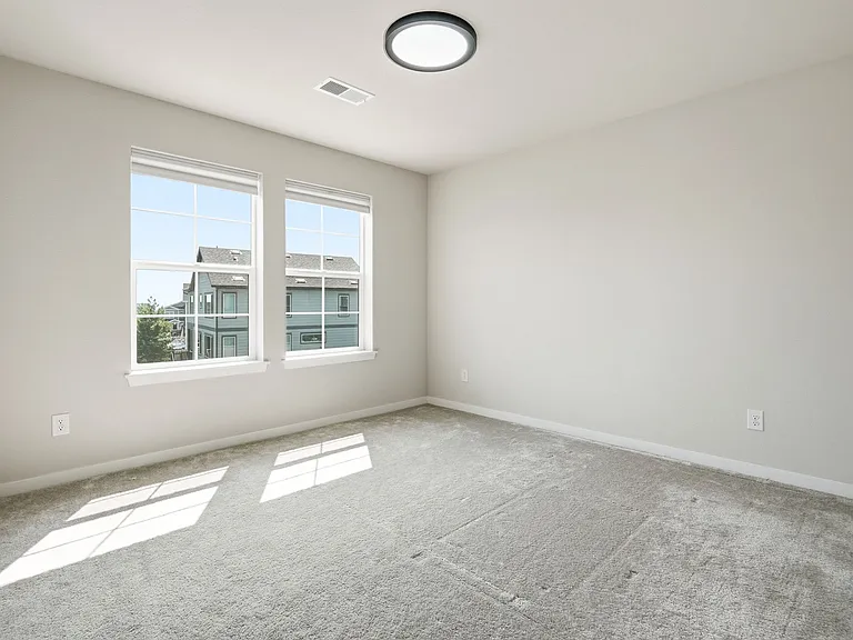 137 Mohawk Cir — Photo 31