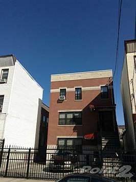 2nd image of 816 Tinton Ave