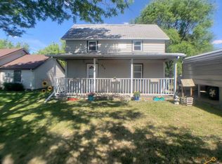 414 Lincoln St, Winner, SD 57580