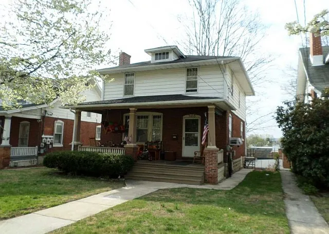 328 Walnut St photo 1