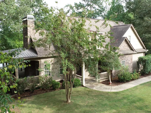 395 Hunter Bend Dr, Wedowee, AL 36278