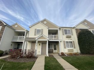 1829 Silverstone Dr #1829, Carpentersville, IL 60110