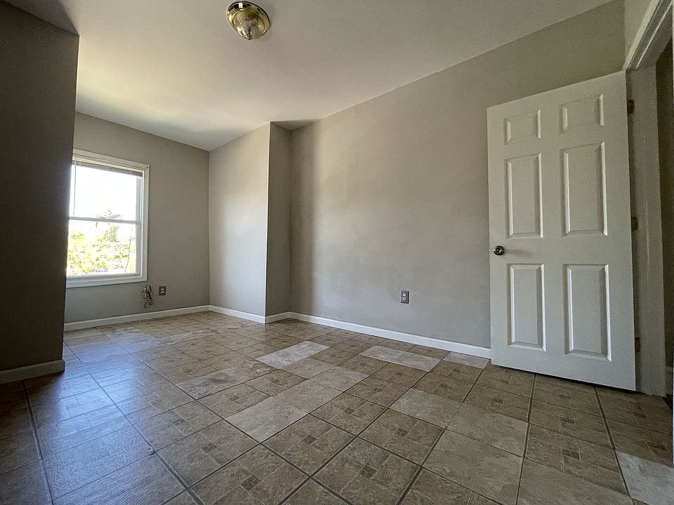 Back Bedroom