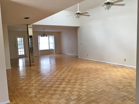 2nd image of 6212 Yellowstone Dr