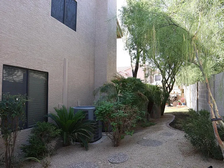 13402 S 38th Pl — Photo 9