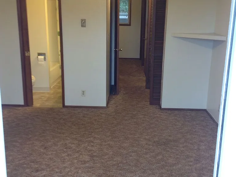 2092-2098 Monroe Ave #2108-2120 — Photo 10
