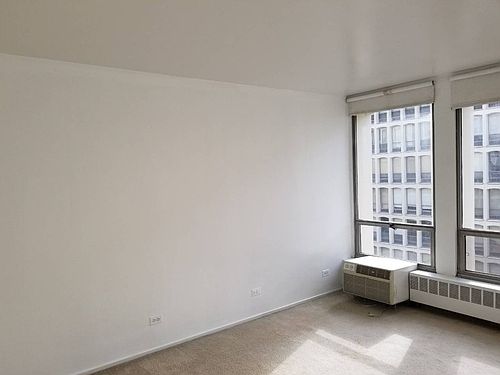 3rd image of 1401 E 55th St APT 714N