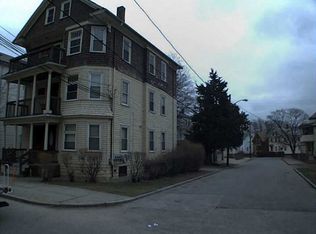 219 Oakland Ave, Providence, RI 02908