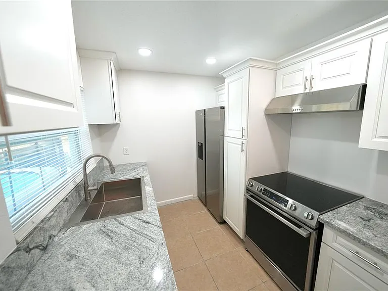2619 Hendy Ct — Photo 6