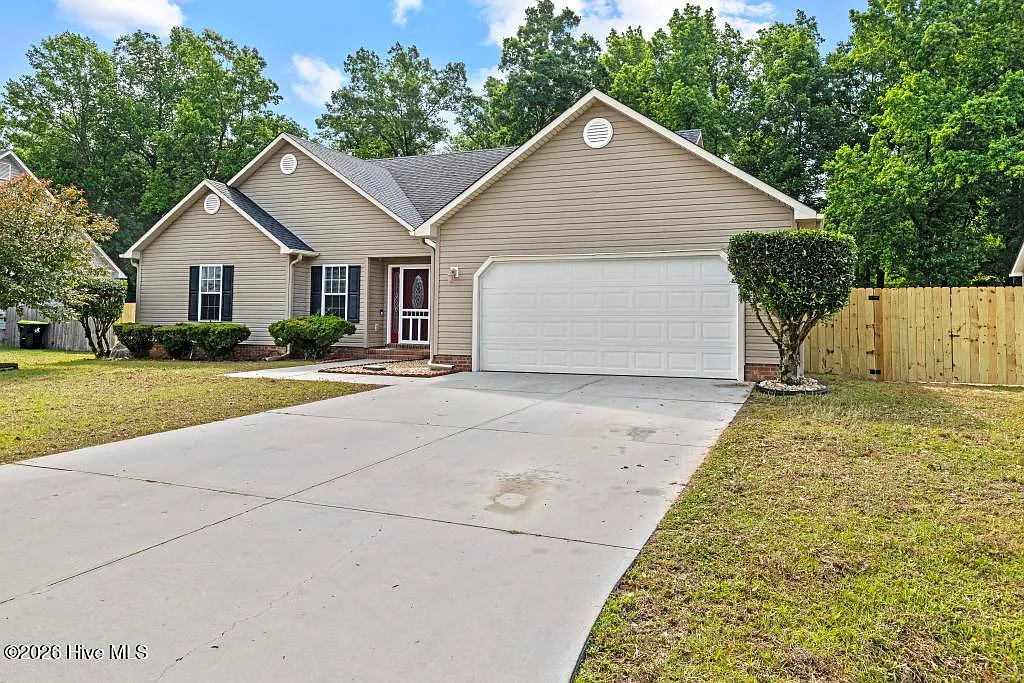Building Photo - 132 Forest Bluff Dr