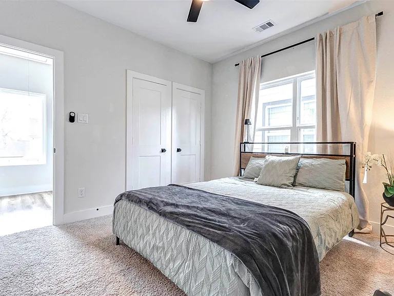 5407 Lee St — Photo 25