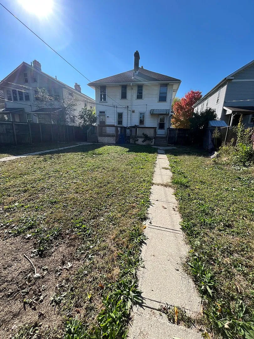 58-60 N Ogden Ave — Photo 4