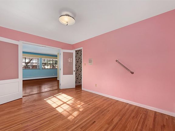 5th image of 2640 S Zurich Ct