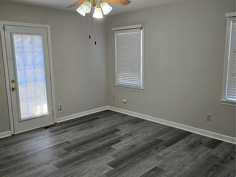 170 Breckenridge Ln — Photo 7