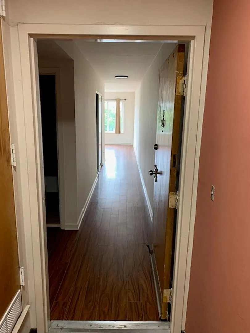 741 — Photo 4