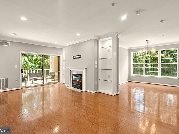 5th image of 20920 Cedarpost Sq Unit 103
