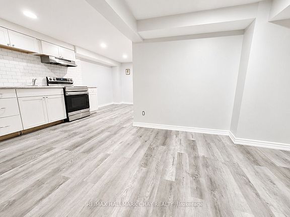 4th image of 88 Bernick Dr #B