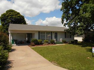 814 Madelyn Ave, Macomb, IL 61455