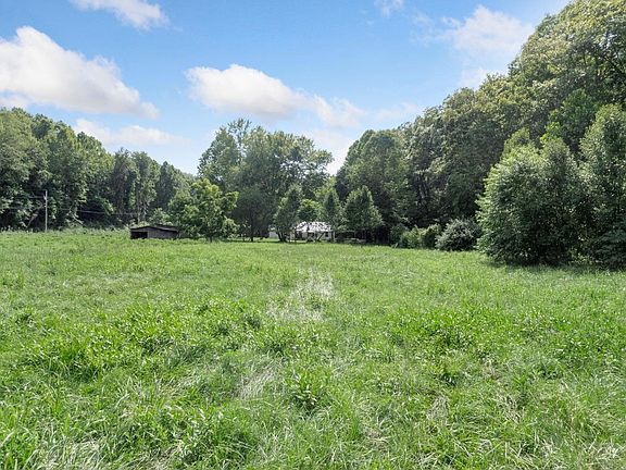 2nd image of 360 Pauline Miller Rd